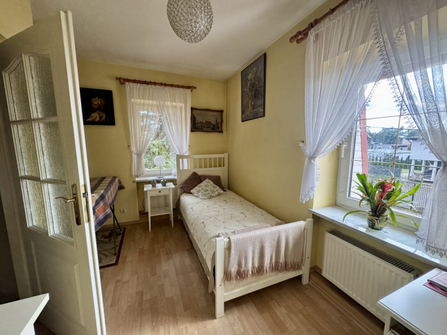 Dom Sprzedaż Piastów 12